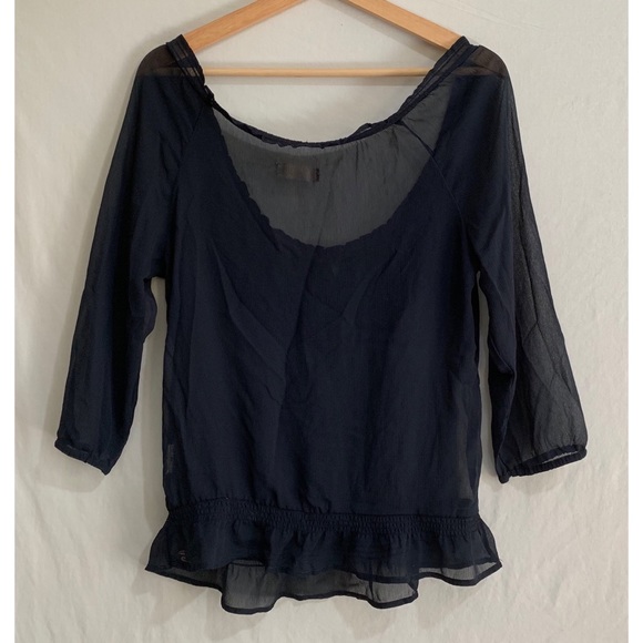 🚫SOLD🚫Hollister Top - Picture 5 of 8